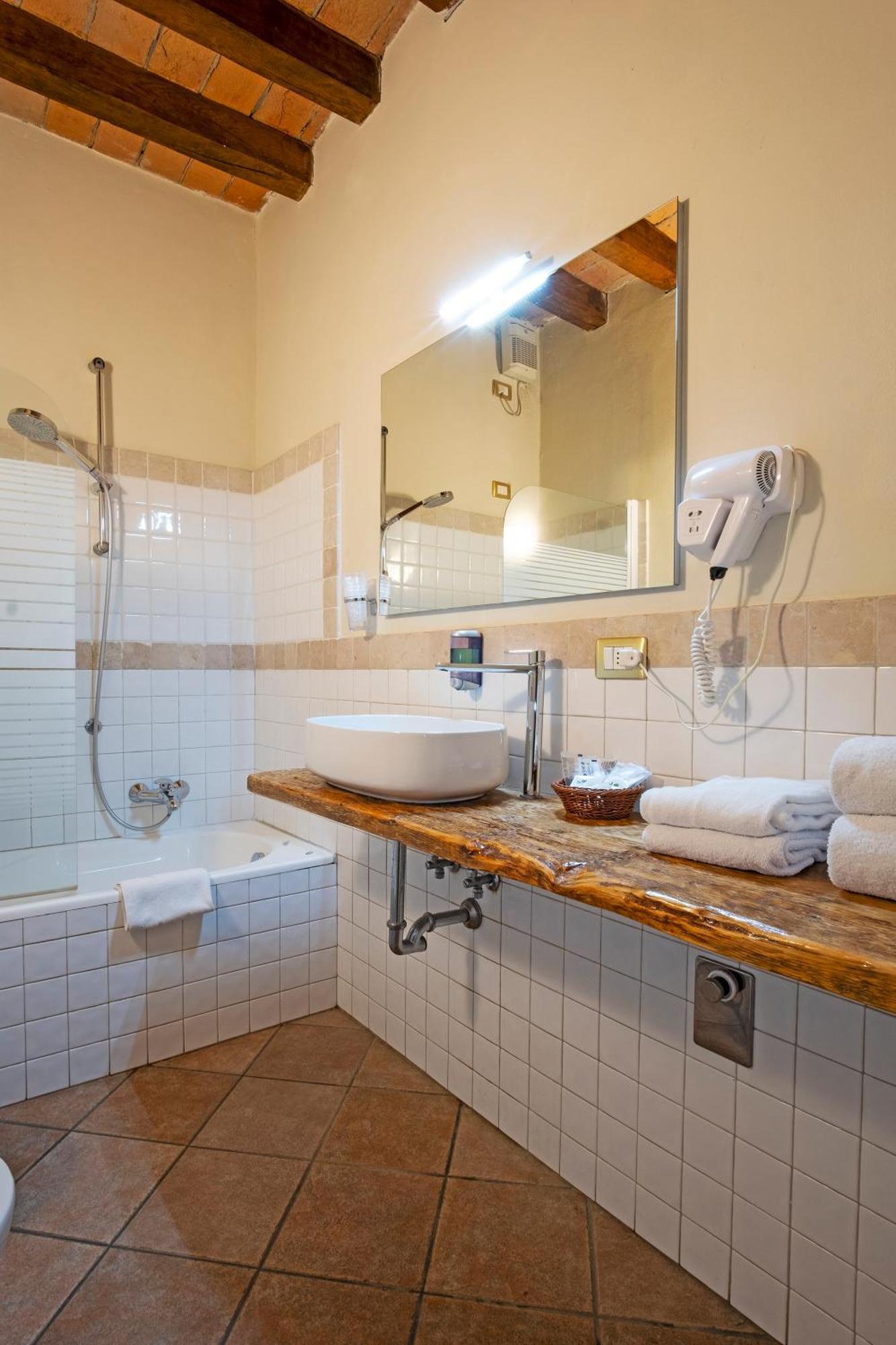 Il Cortiletto Hotel Piacenza Exterior photo